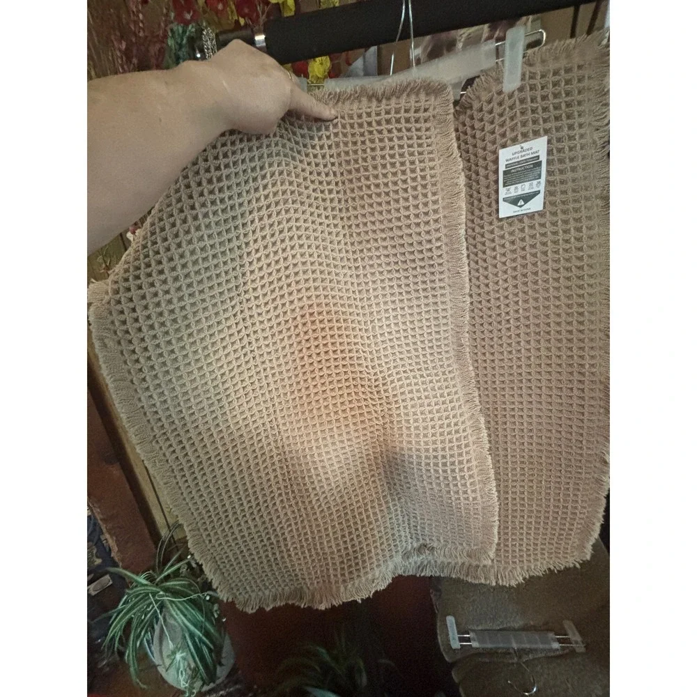 Upgraded Waffle Bath Mat Tan Fringed Non-Slip Honeycomb Texture 100% Polyester